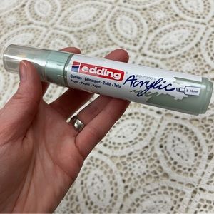 Unopened Edding acrylic paint marker in mellow mint